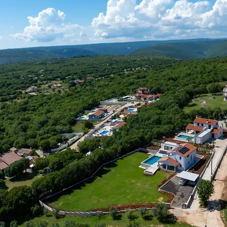 With Private Pool, Garden And Seaview For Max 11 Pers Near Labin 5207-1 Hébergement de vacances Ubasico