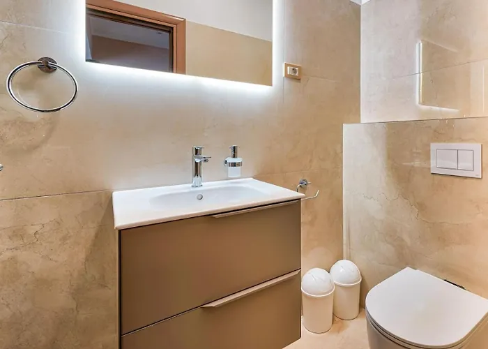 Сasa de vacaciones With Private Pool, Garden And Seaview For Max 11 Pers Near Labin 5207-1 Ubasico