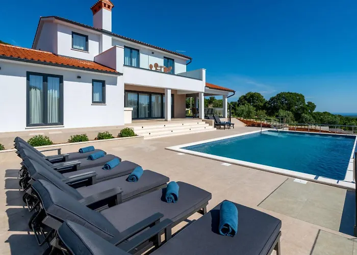 Сasa de vacaciones With Private Pool, Garden And Seaview For Max 11 Pers Near Labin 5207-1
