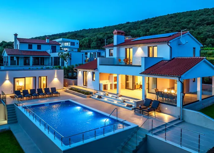 With Private Pool, Garden And Seaview For Max 11 Pers Near Labin 5207-1 *